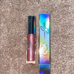 Selena La Reina Lipglass